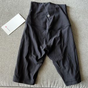 NWT Lululemon 10” Align short size 2